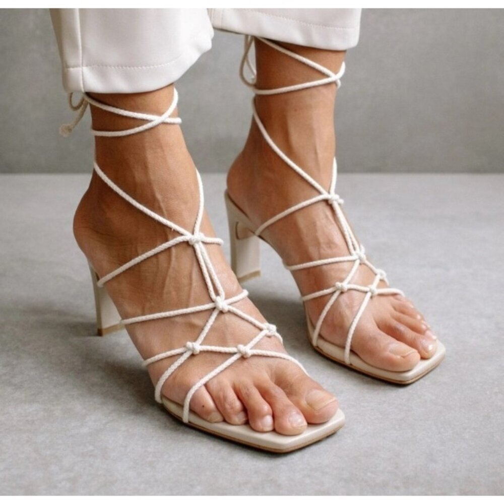 Alohas lace up sandals Size EU 39/US 8.5